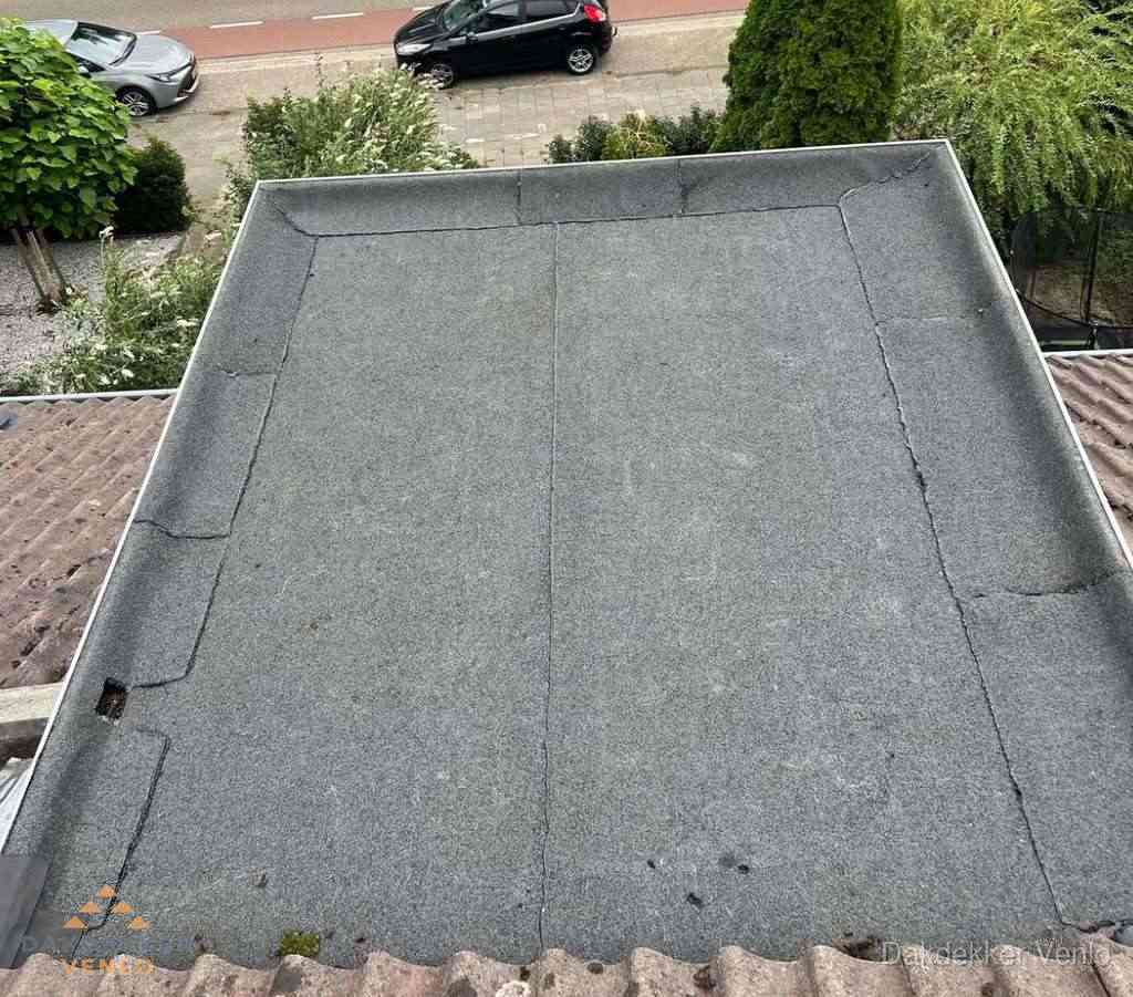 Dakbedekking schuur met bitumen in Venlo